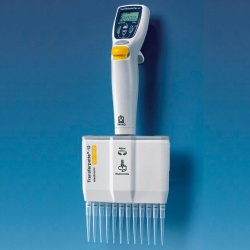 Пипет-дозатор Brand Transferpette-12 electronic, 0,5-10 мкл, двенадцатиканальный